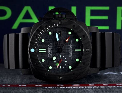 Panerai Submersible Luna Rossa Pam01039 PAM 01039.